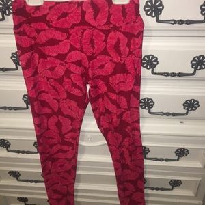 Lularoe kiss leggings